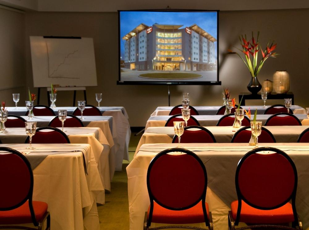 Residence Inn By Marriott San Jose Escazu Buitenkant foto